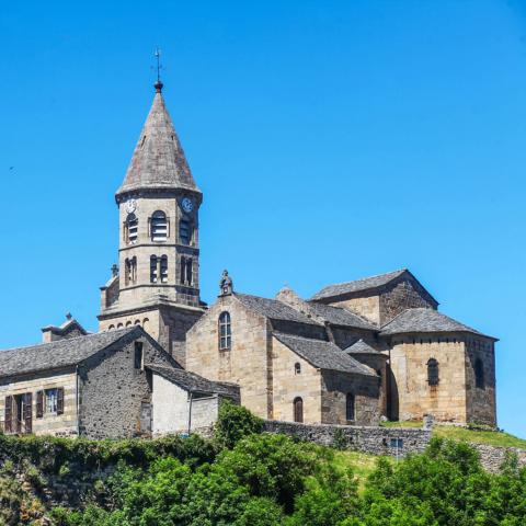 L'église de Saint-Julien-Chapteuil